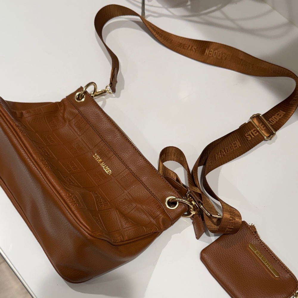 Steve Madden Tan Crossbody with Gold Hardware